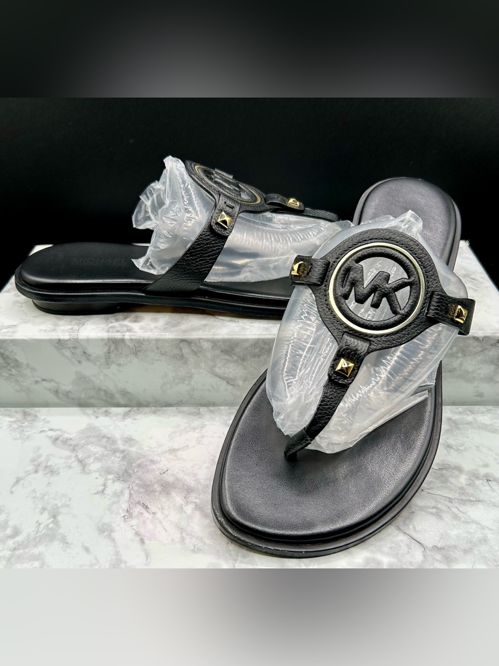 MICHAEL MICHAEL KORS Aubrey Cutout Black Leather T-Strap Sandals. Size 8 - Picture 1 of 11